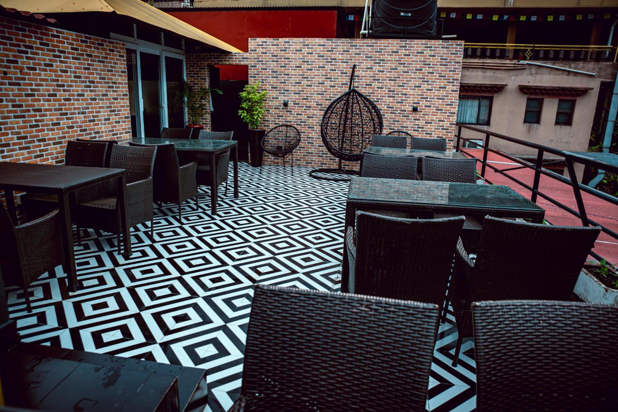 Vannasut Hotel And Spa Kathmandu Buitenkant foto