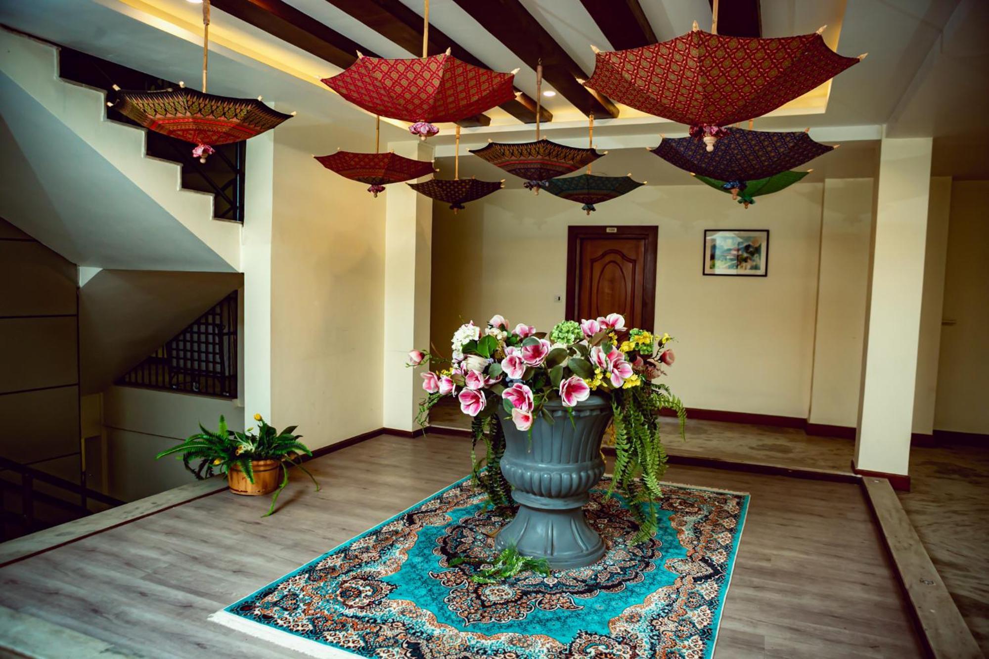 Vannasut Hotel And Spa Kathmandu Buitenkant foto