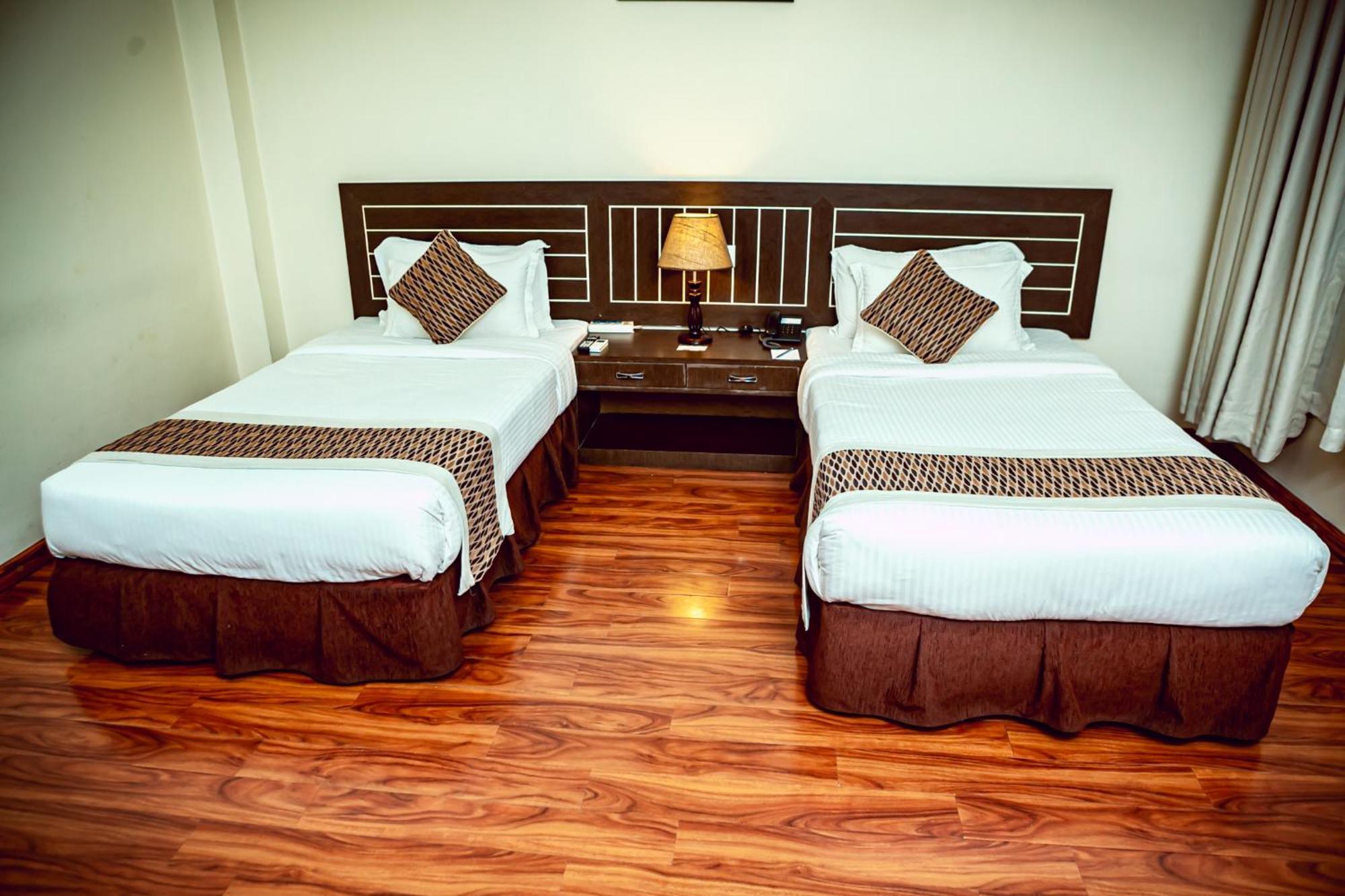 Vannasut Hotel And Spa Kathmandu Buitenkant foto