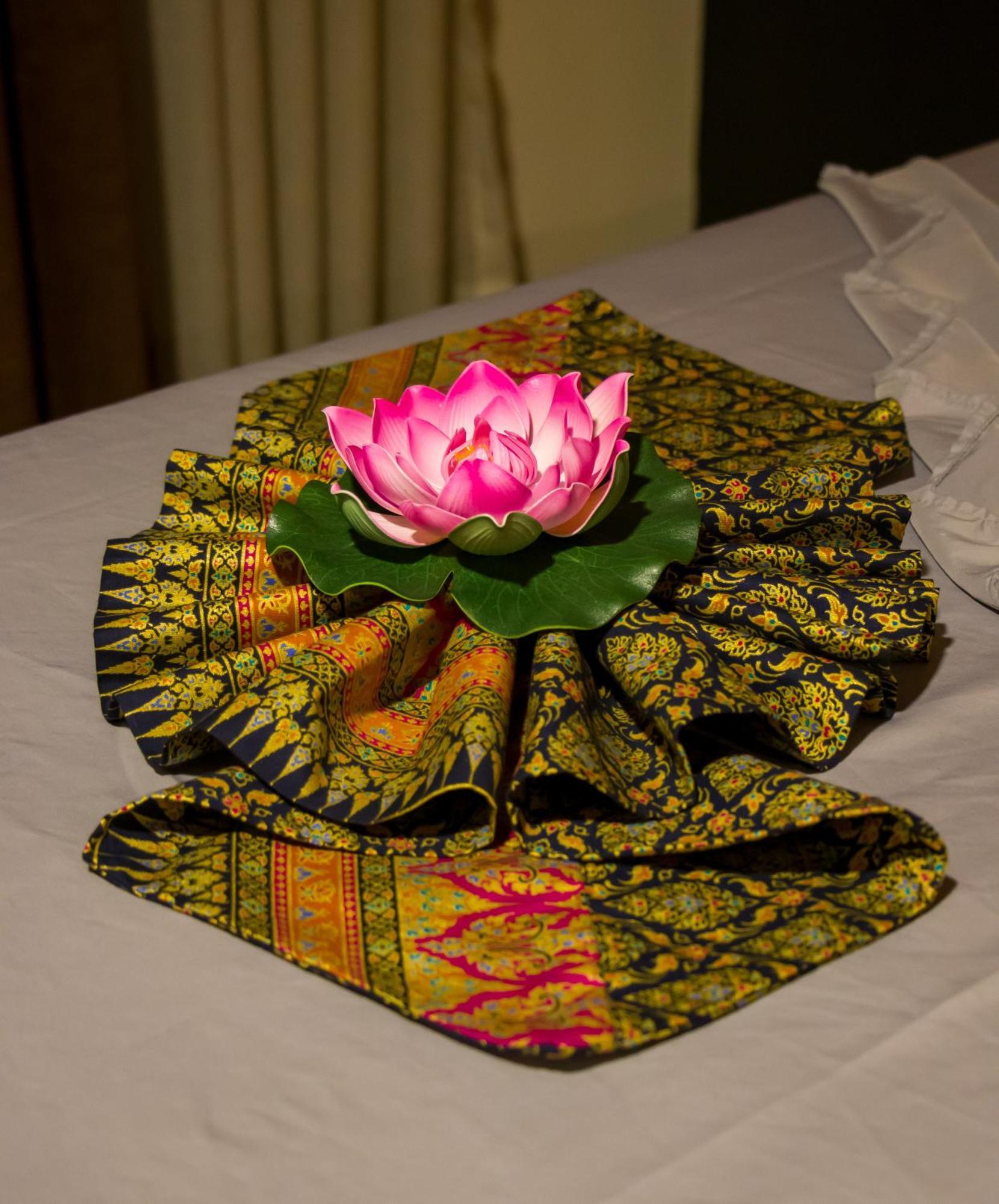 Vannasut Hotel And Spa Kathmandu Buitenkant foto